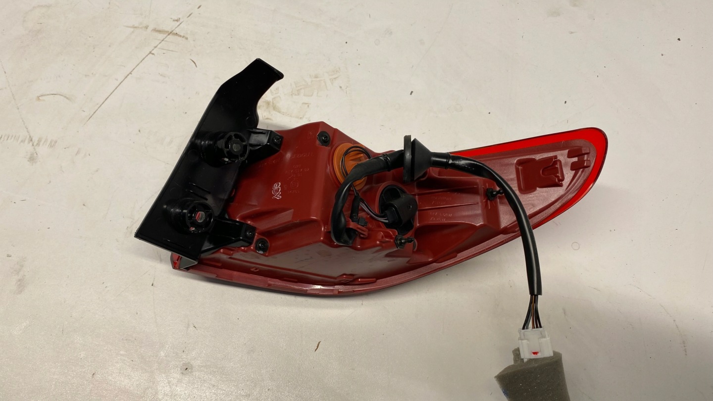 KIA STONIC LIFT GT light left rear part rear left LED 17-24