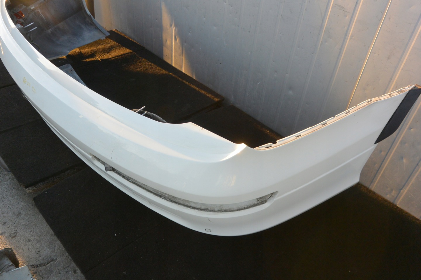 bumper rear part PDC S-LINE AUDI Q7 4L LR9A