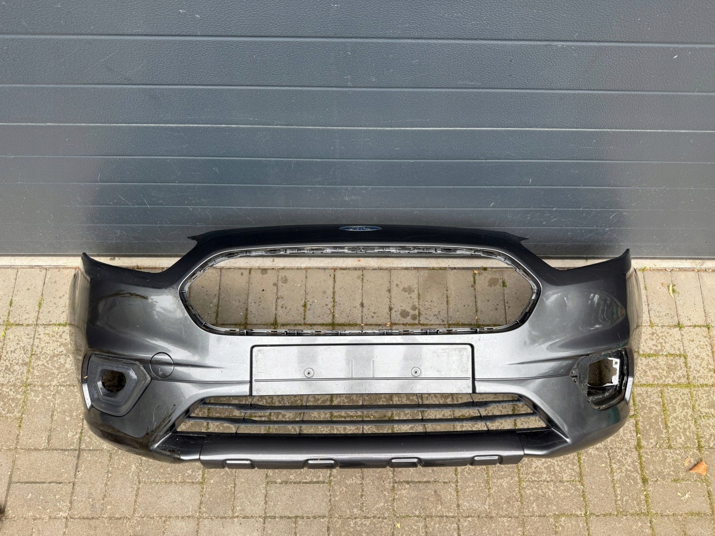 Ford Transit Courier 18- lift bumper front front