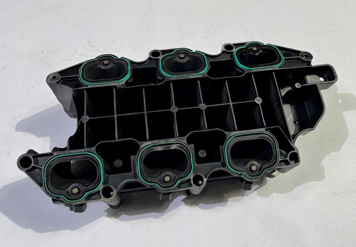 holder header pipe dolotowego injectors moulding Dodge Durango 3.6 2016