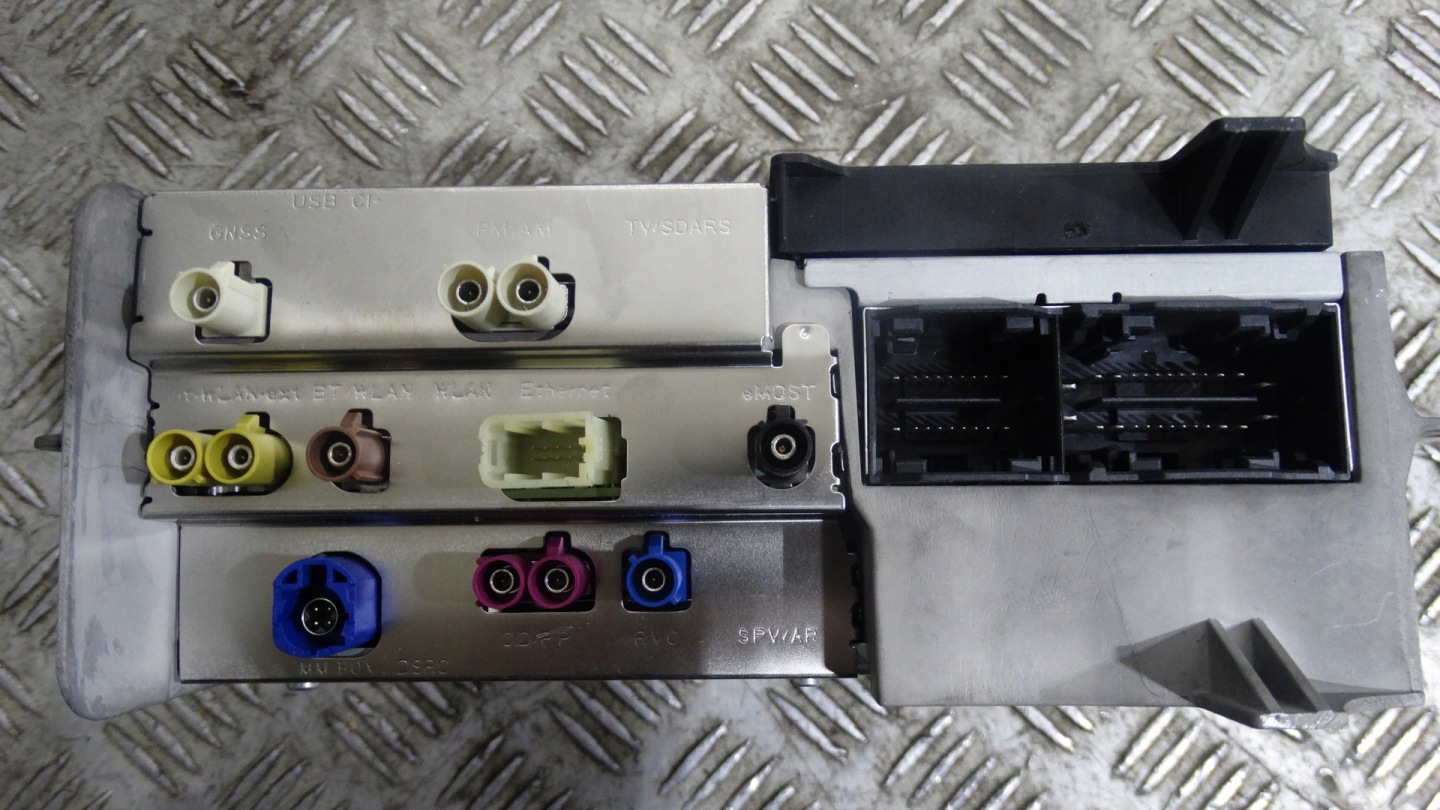 IDEAL KPL.navigation MERCEDES W118 W247 W907 W910 1 9