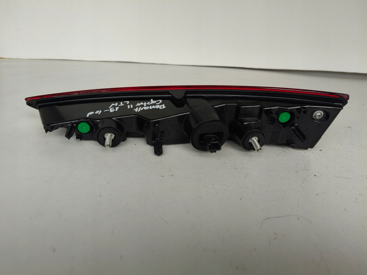 light left rear to the bonnet RENAULT CAPTUR II 19- LED