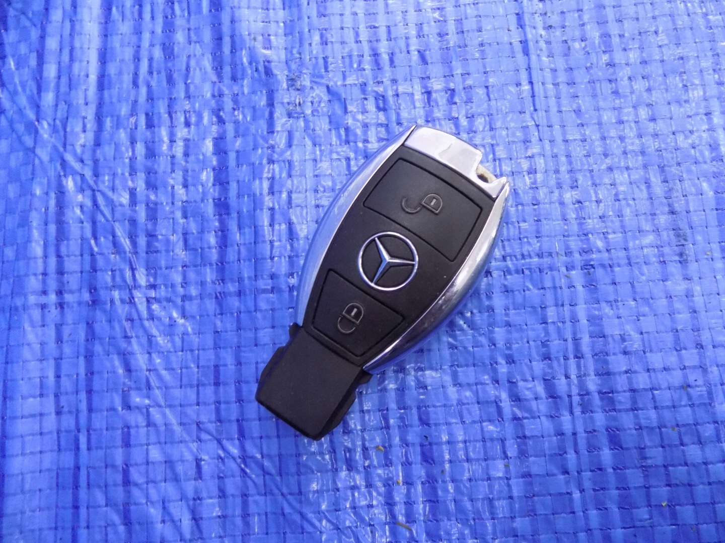 key PILOT 2 PRZYCISKI CHROM MERCEDES W176 LIFT