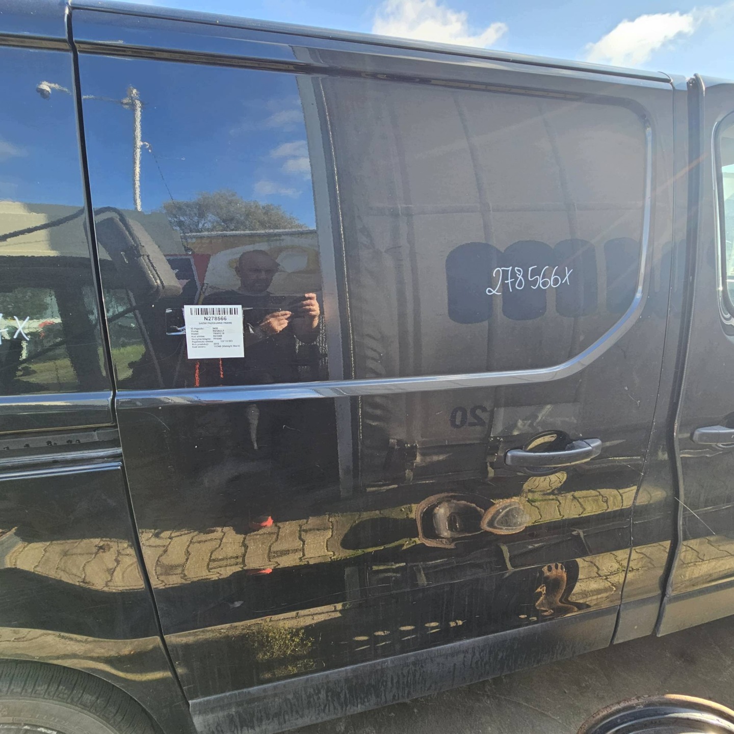dveře posuvné pravé TED68 RENAULT TRAFIC III