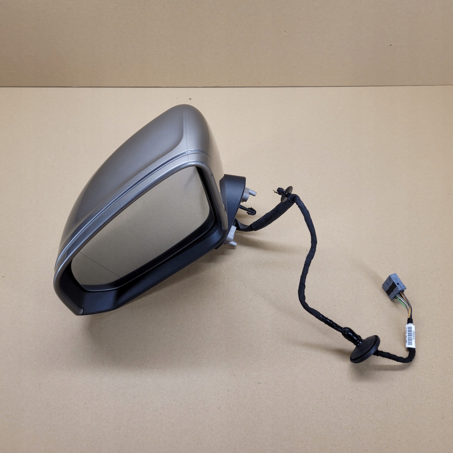 left mirror VOLVO XC40 7 vertical colour 727