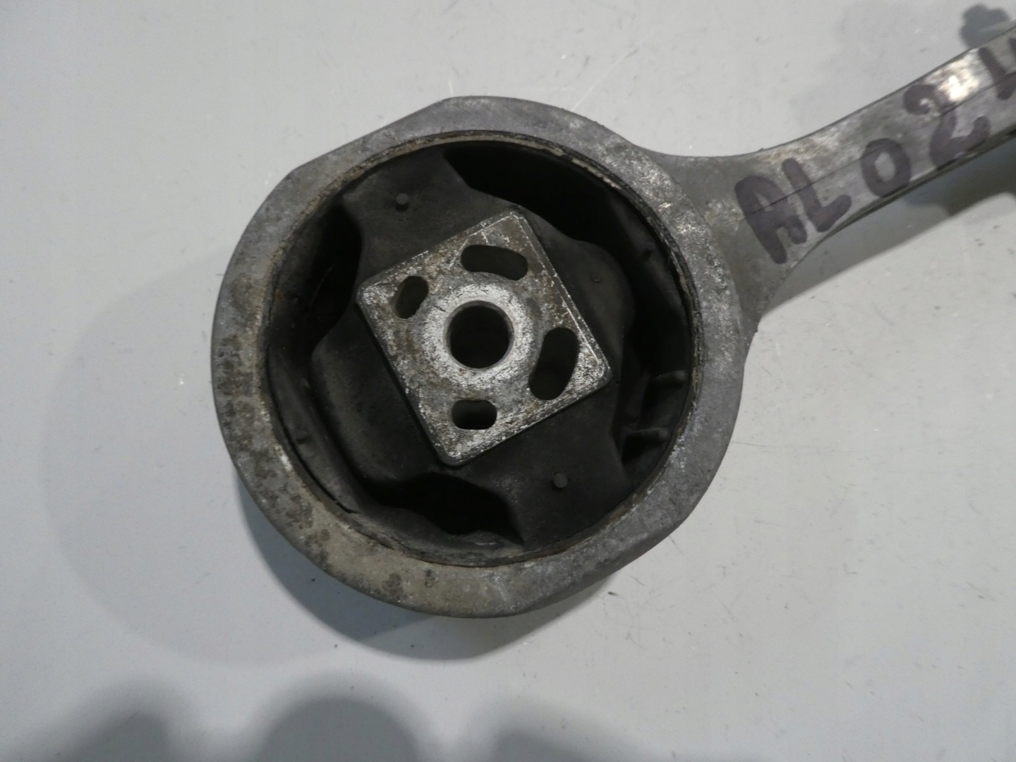 VW AUDI SKODA holder gearbox mounting 6Q0199851AB