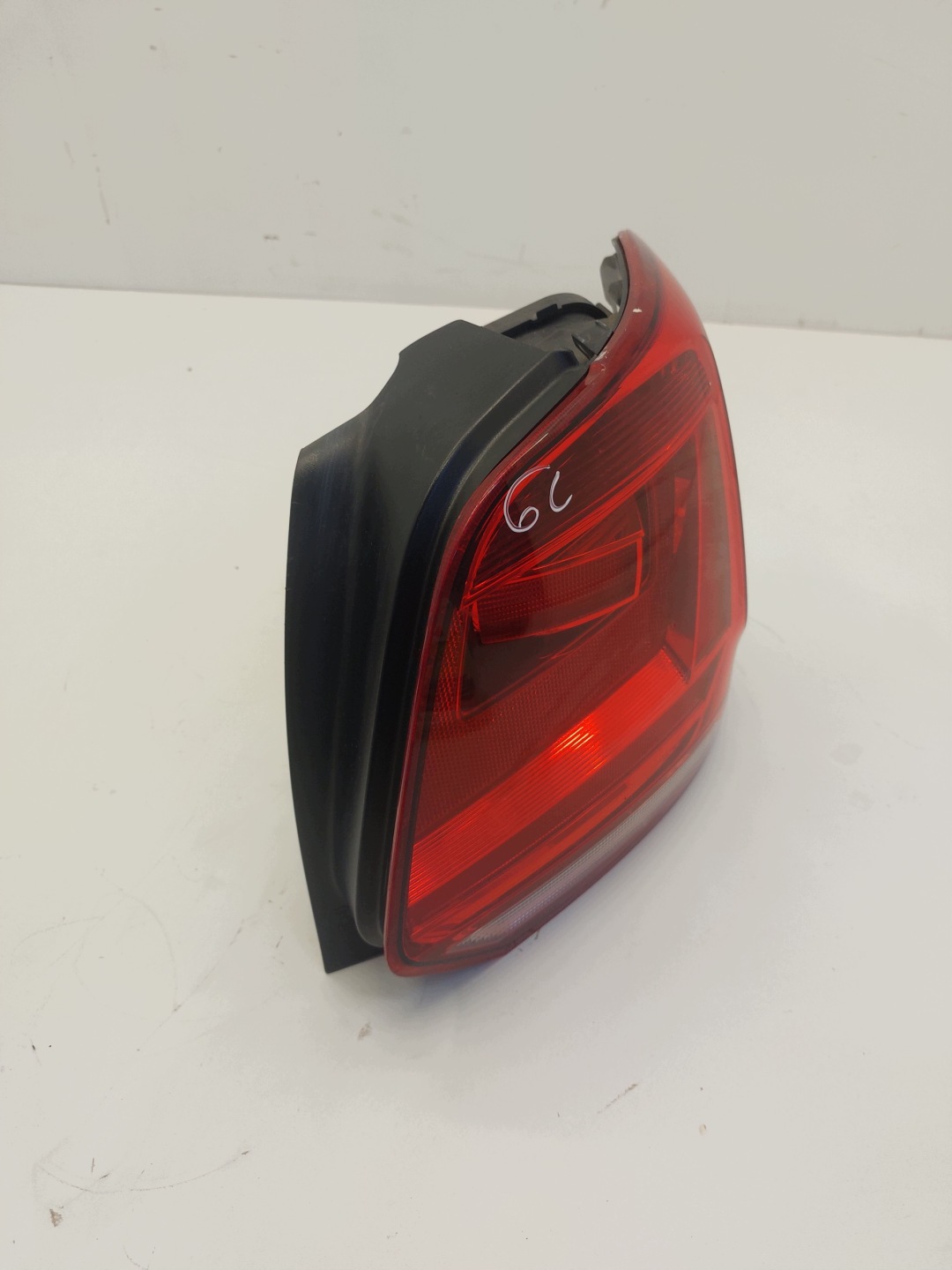 VW POLO V6C 14r> light right rear part rear 6C0945096M