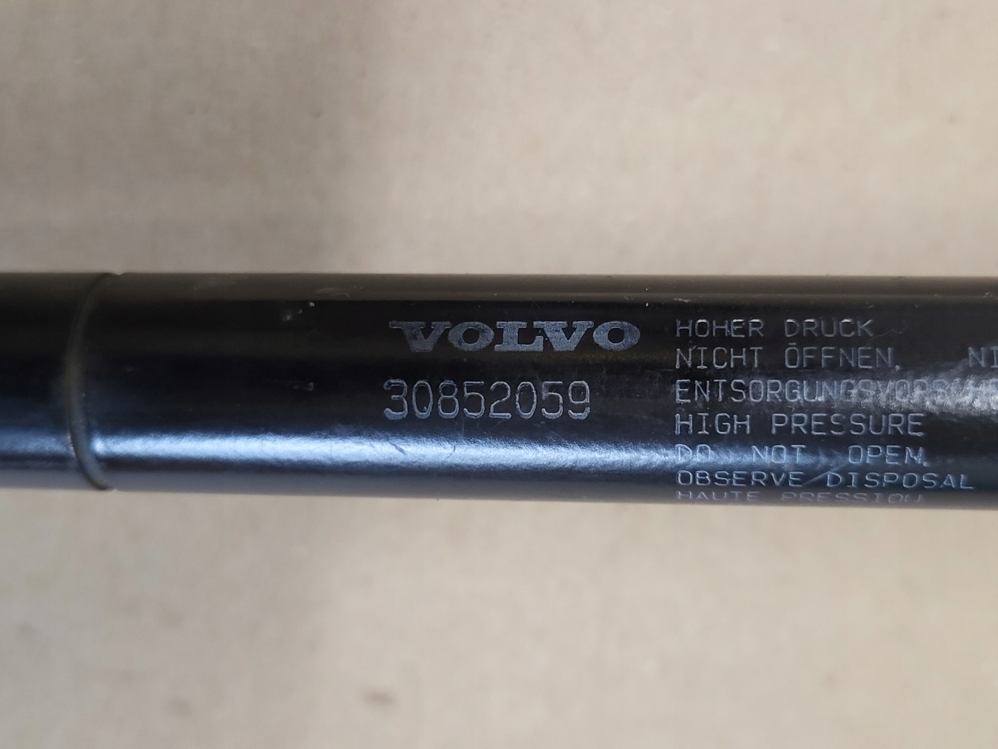 left damper of rear bonnet boot spring gas VOLVO S40 and (VS) OE