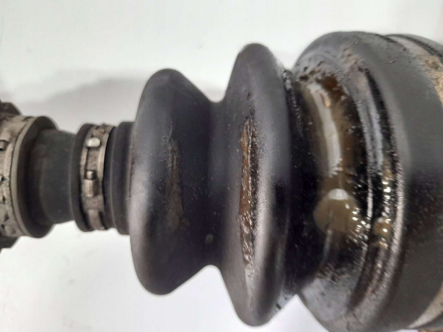 Nissan X-Trail T32 semi-axis front right 391004BE4B (P733)