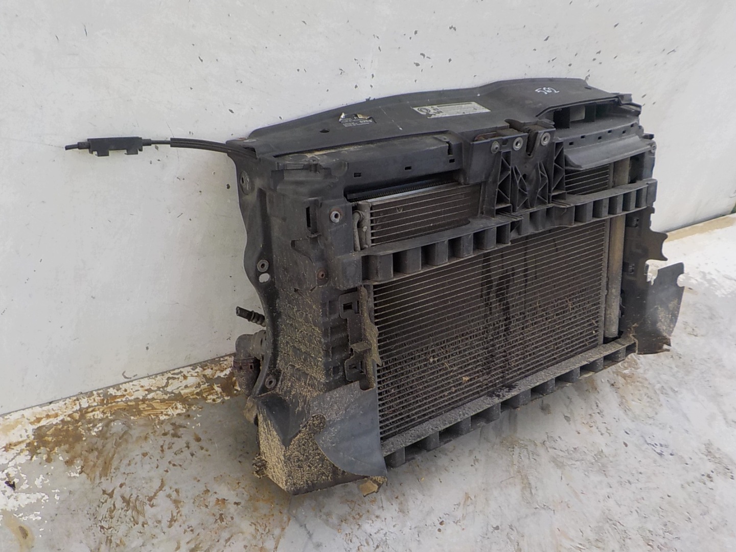 562 VOLKSWAGEN GOLF VI 1.6 TDI support panel for radiators pillar CZOLOW