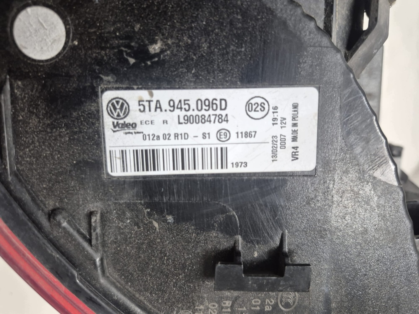 VW TOURAN II 5TA 15- light right rear part rear 5TA945096D