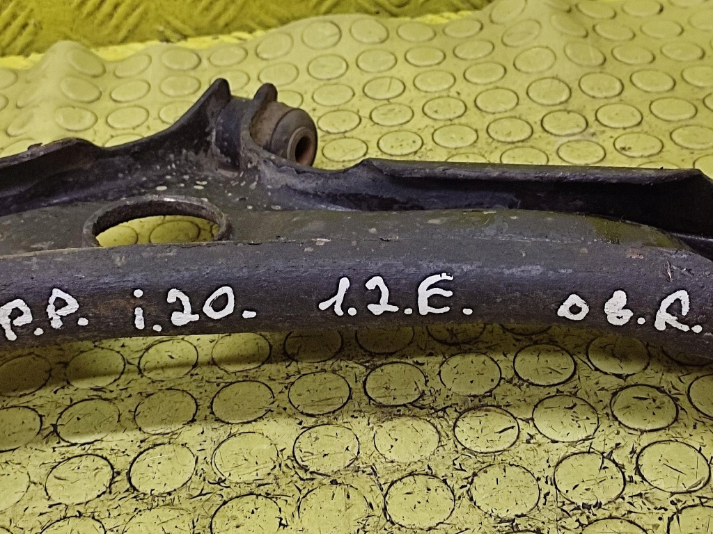 HYUNDAI I20 1.2 arm right front