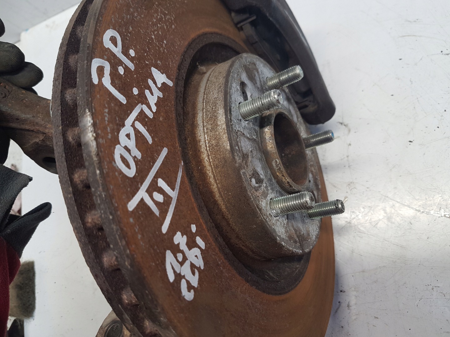 KIA OPTIMA IV 1.7CDRI swing front right