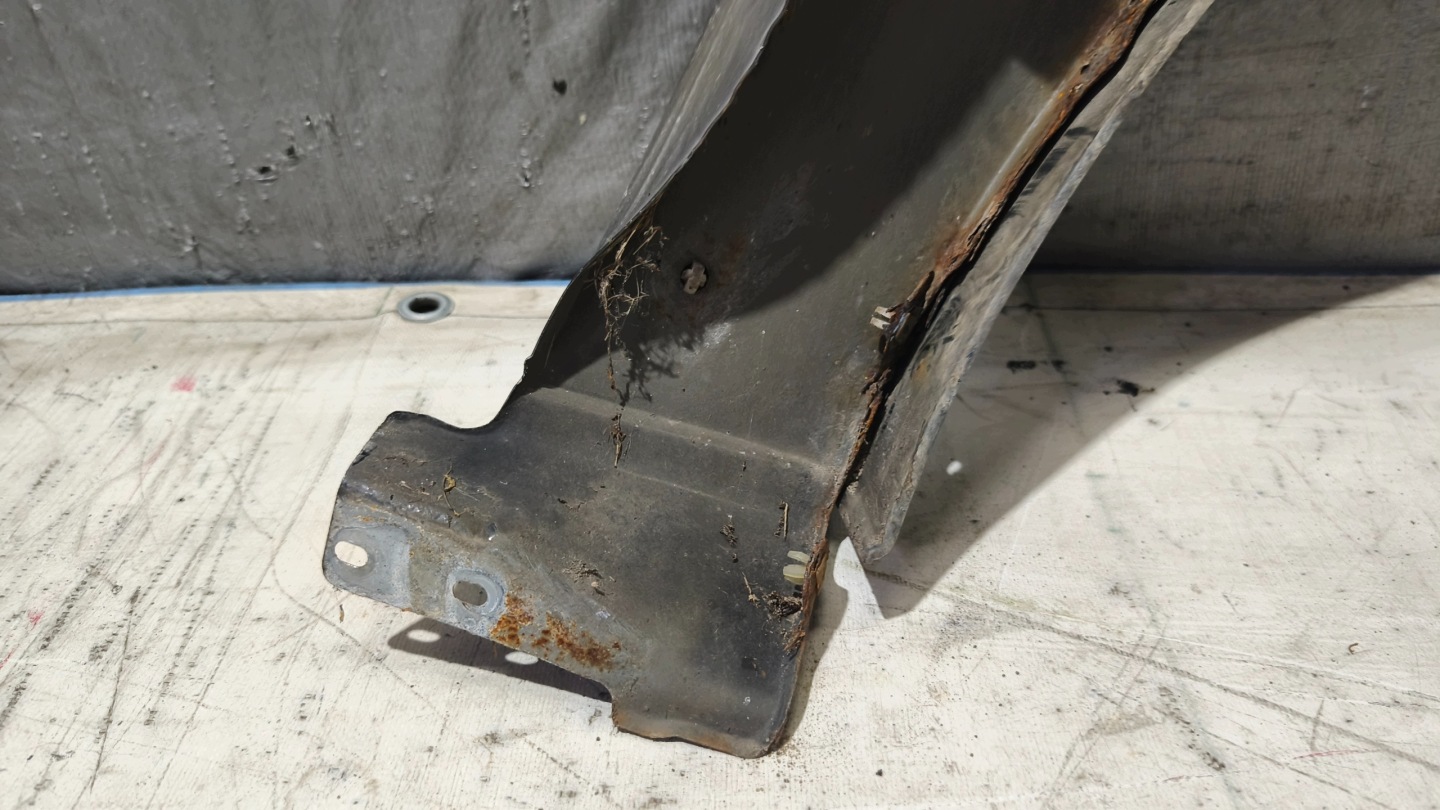 fender left front MAZDA TRIBUTE 2005r K: AZX