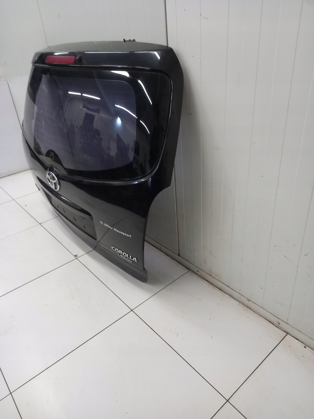 boot doors rear part TOYOTA AVENSIS VERSO 2004