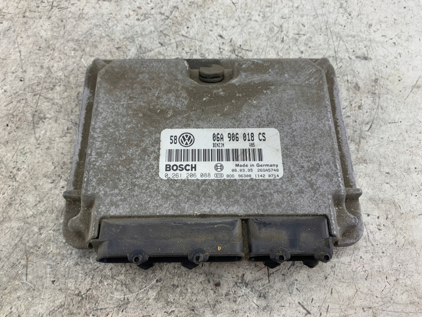 VW GOLF IV 2.0 control unit of the engine 06A906018CS