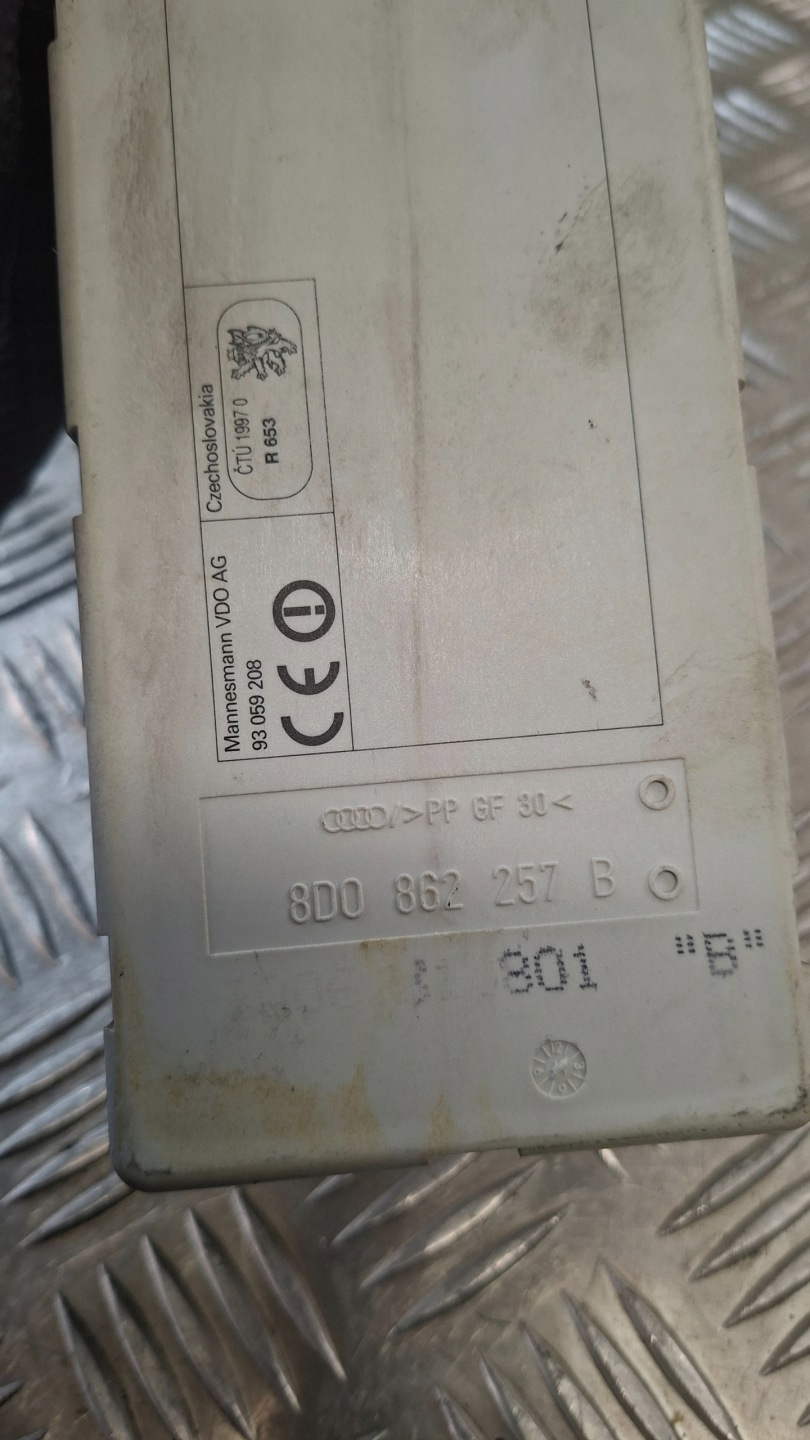 pump of a lock central AUDI A3 8L