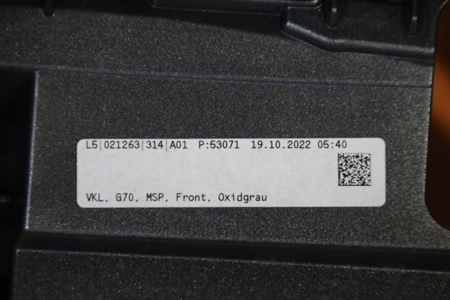 BMW 7 G70 i7 m-packet bumper front USA colour C4A