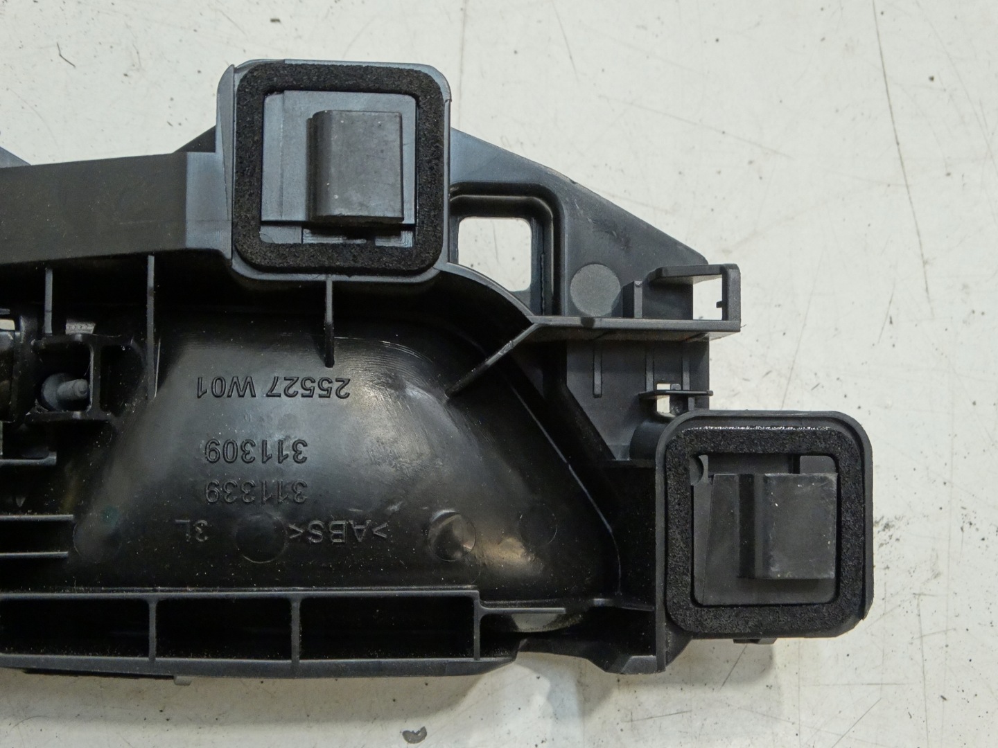 handle inner left rear part PEUGEOT 5008 II 23R. 98201563W