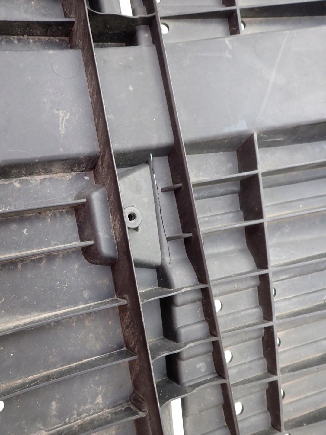AUDI Q3 und 1 LIFT 14-18 Blende Abdeckung abdeckung unter Stoßstange