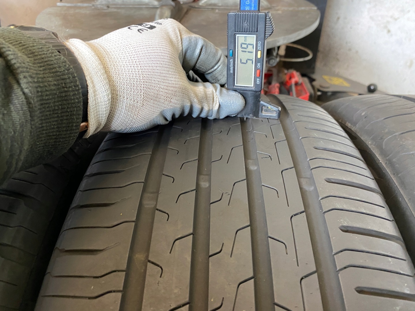 4 tyres summer 235/55R19 Continental EcoContact 6