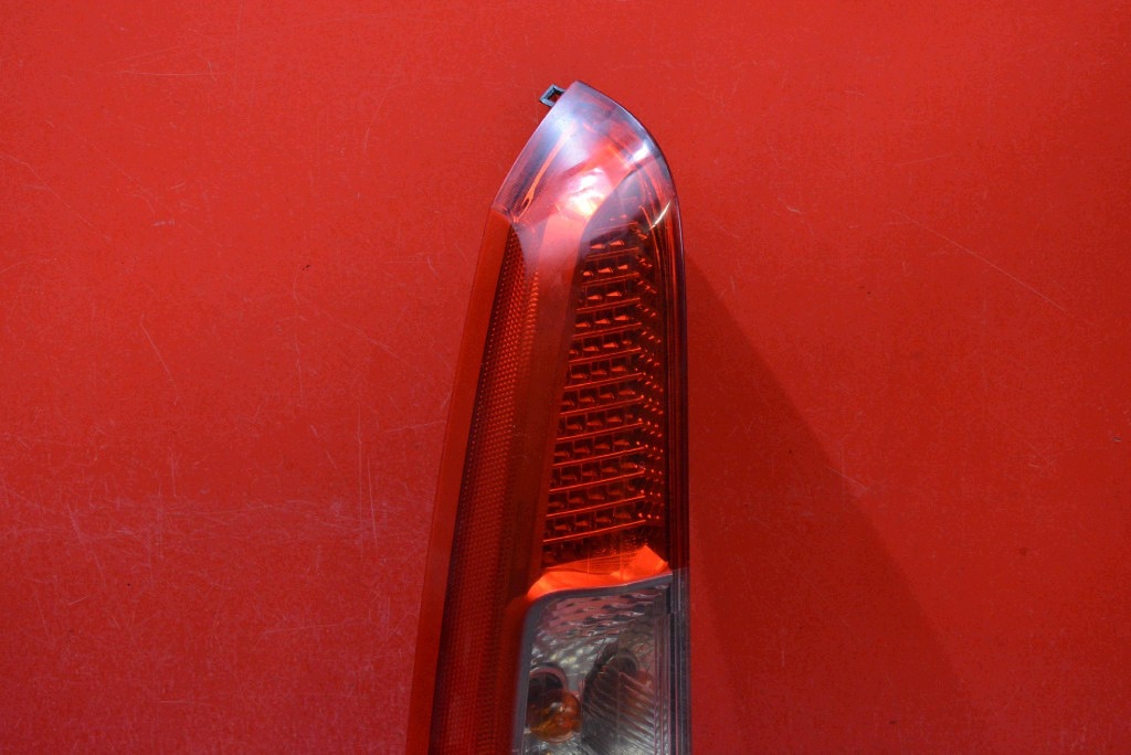 light left rear part rear upper 30643330 VOLVO V70 2 II KOMBI 00-05