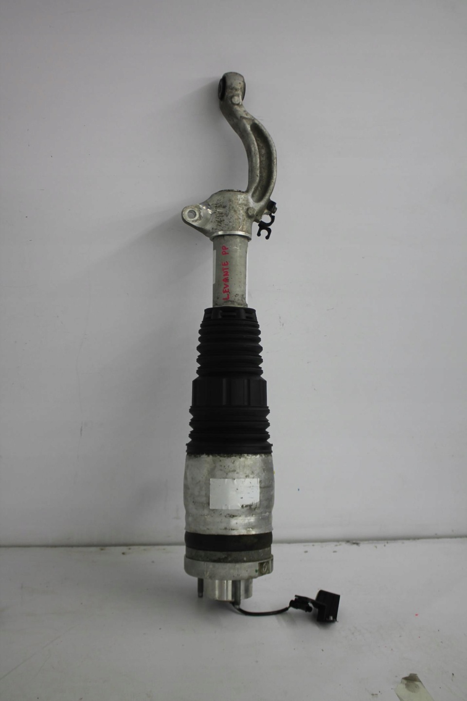 shock absorber right front MASERATI LEVANTE 16