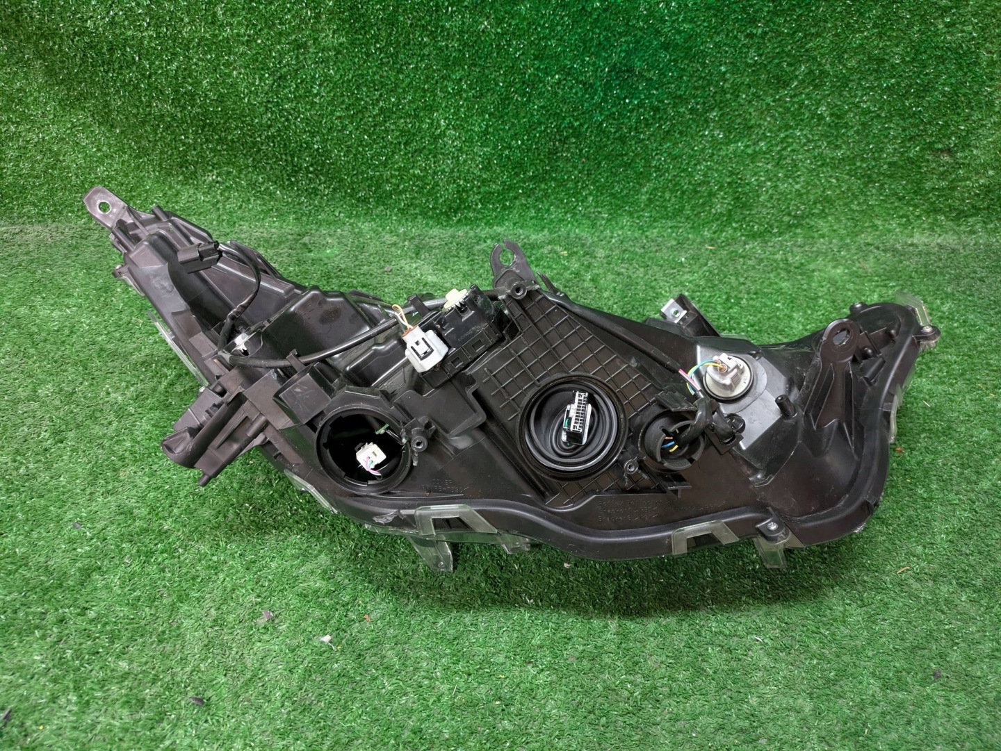REFLEKTOR left front TOYOTA RAV4 V 18- FULL LED NR.R1070