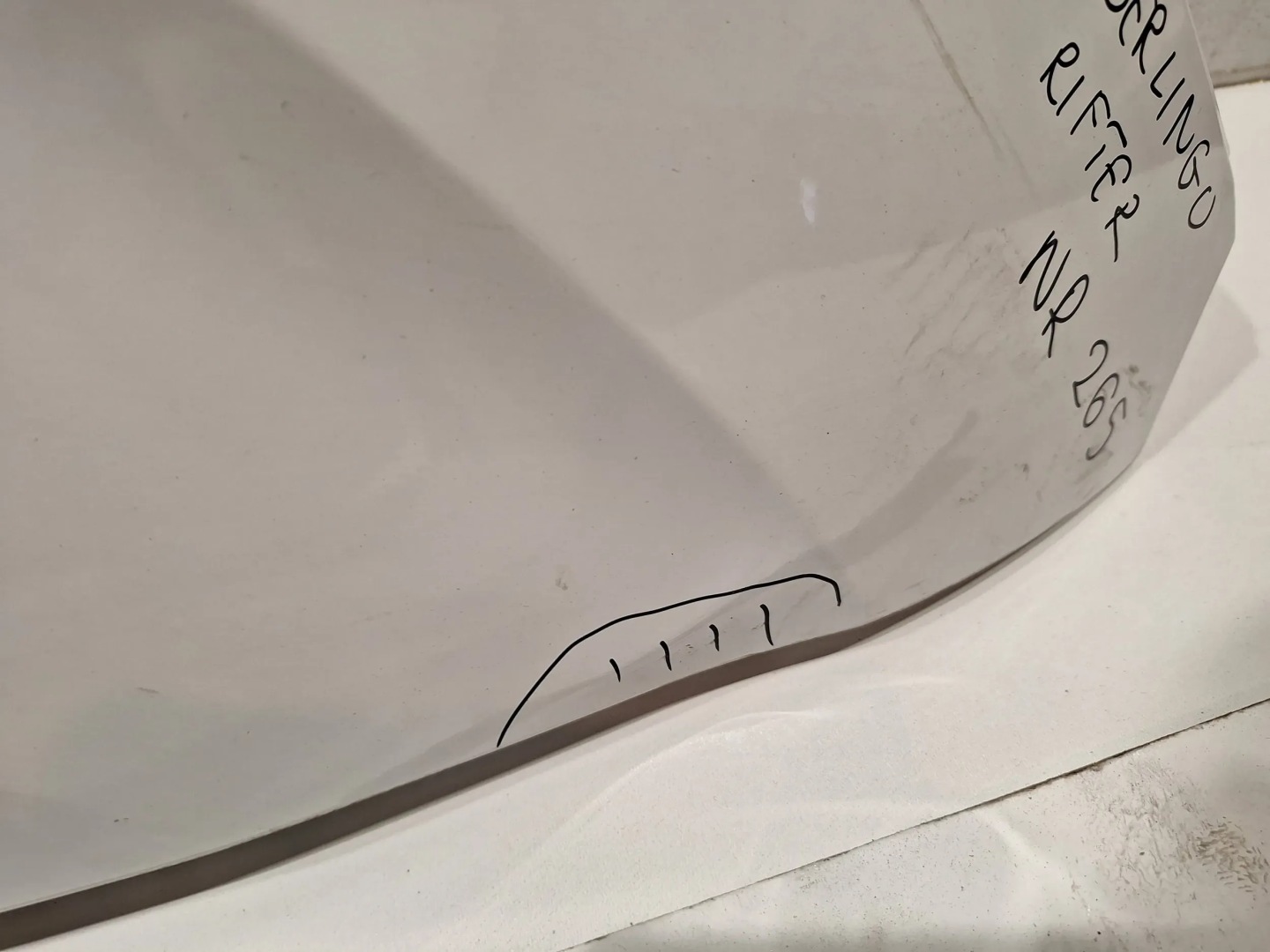 fender front right Citroen Berlingo IV 18