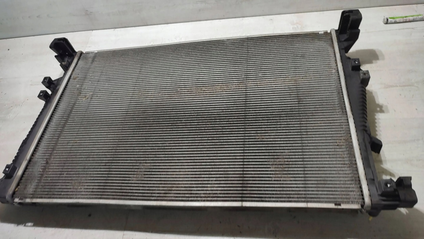 Jeep Cherokee 2015 radiator