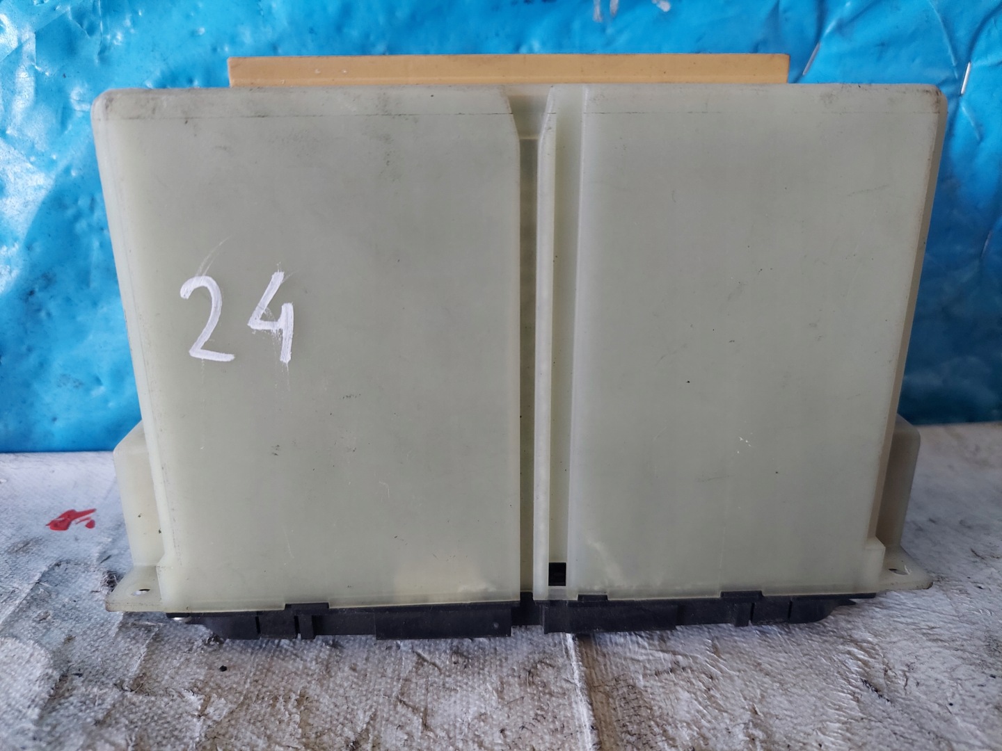 PANEL KLIMY GOLF IV PASSAT B5 3B1907044B