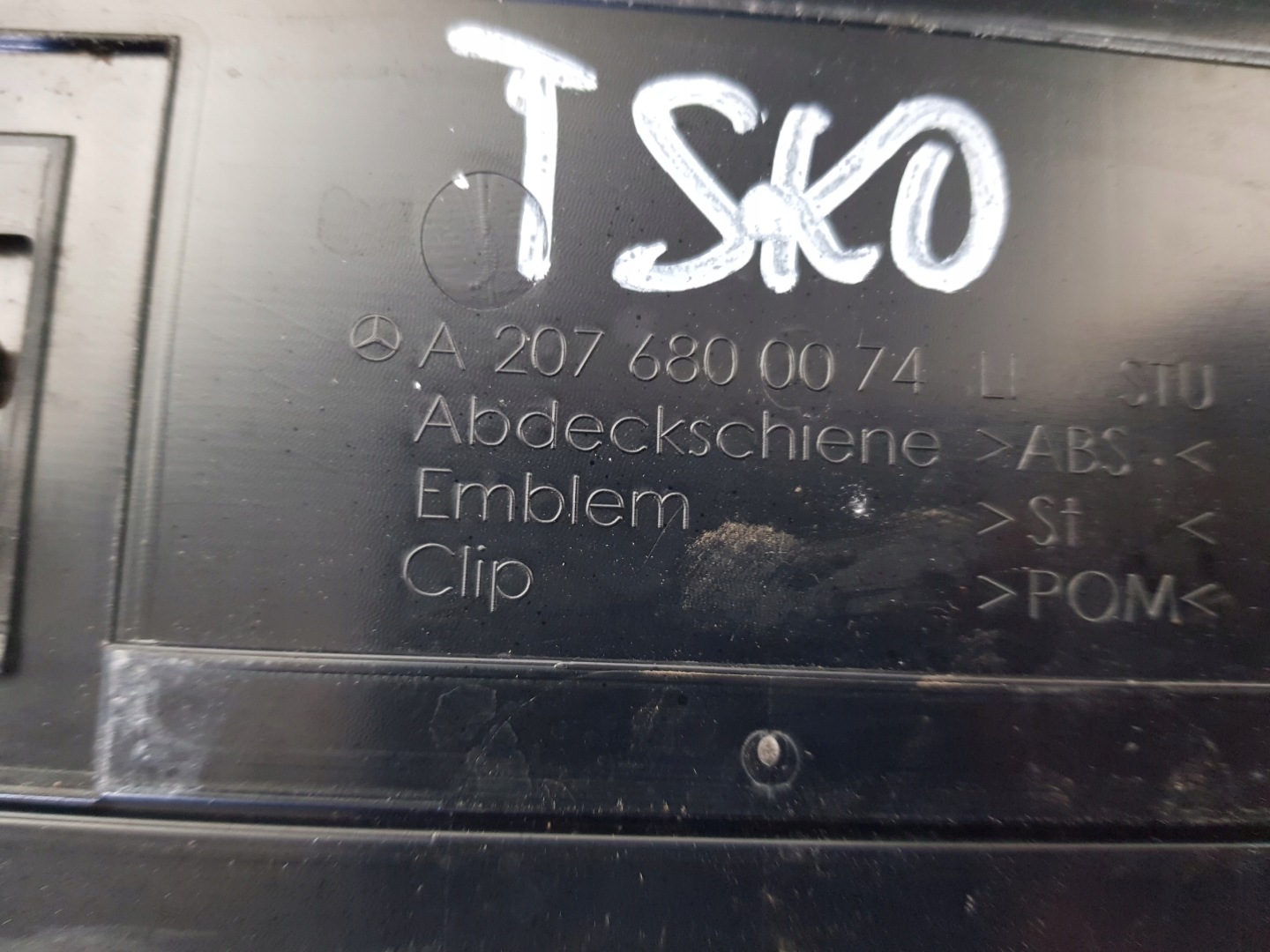MERCEDES W207 left moulding threshold 2076800074