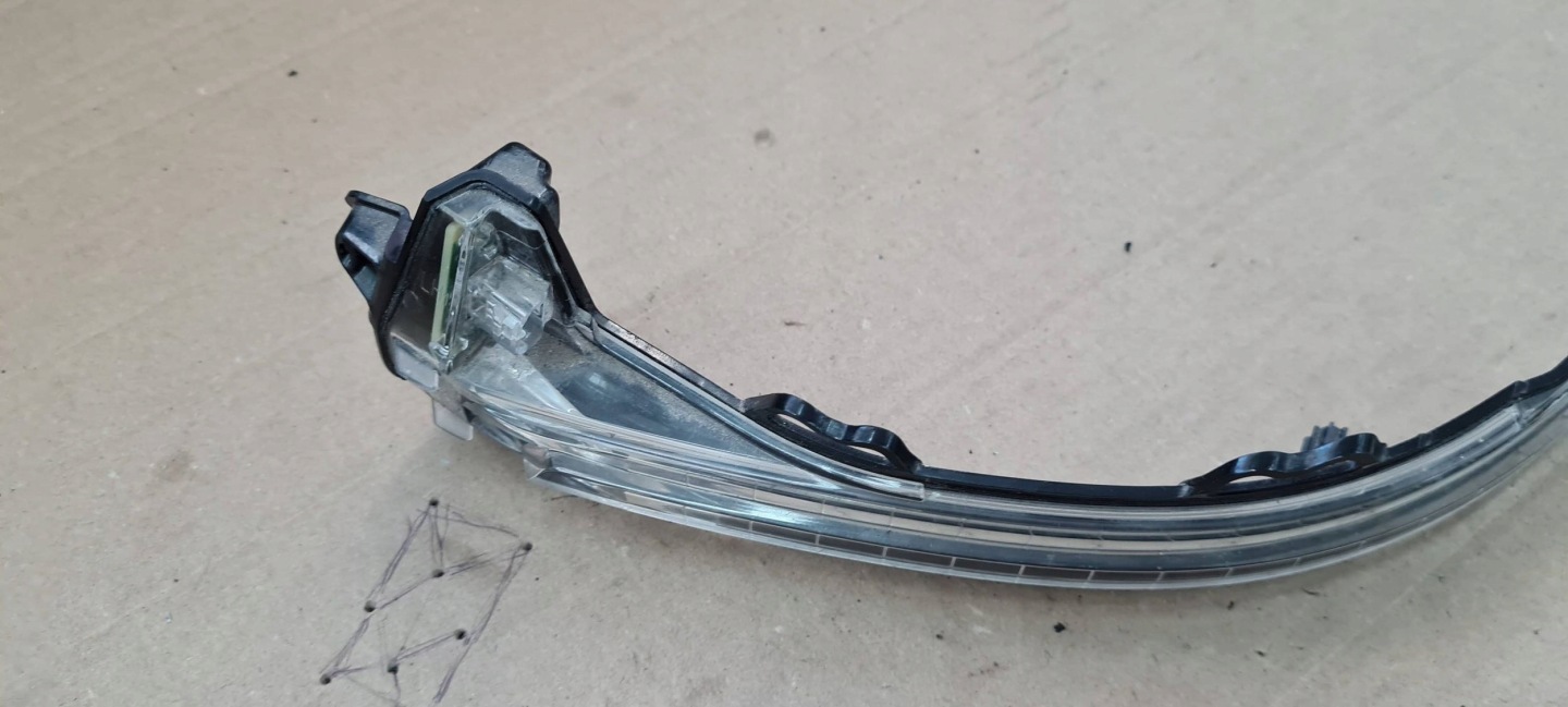 A4 B9 8W LIFT S4 LIERUNKOWSKAZ blinker mirrors left front 8W0949101