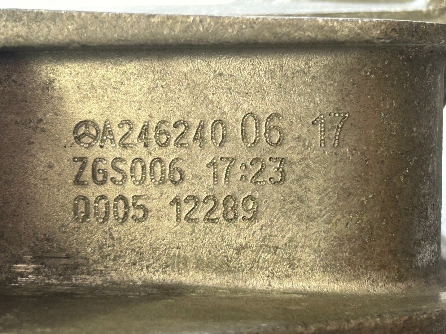 MERCEDES A KLASA W176 1,8 CDI Getriebehalter A24624006