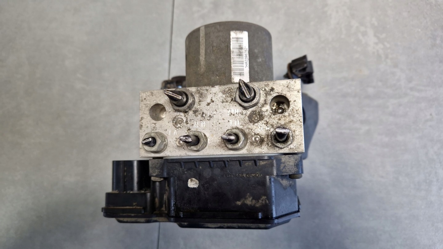 Ford Mondeo MK4 IV pump ABS control unit CG912C405CD