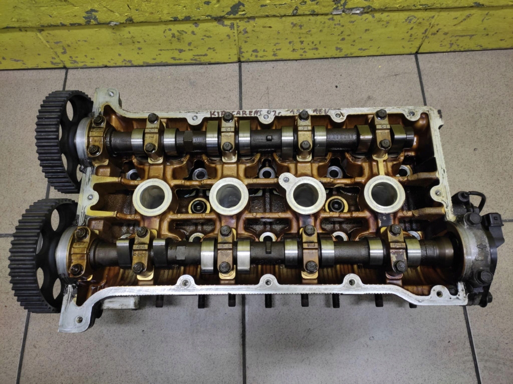 KIA CARENS 1.8 TESTATA Motore K2N5