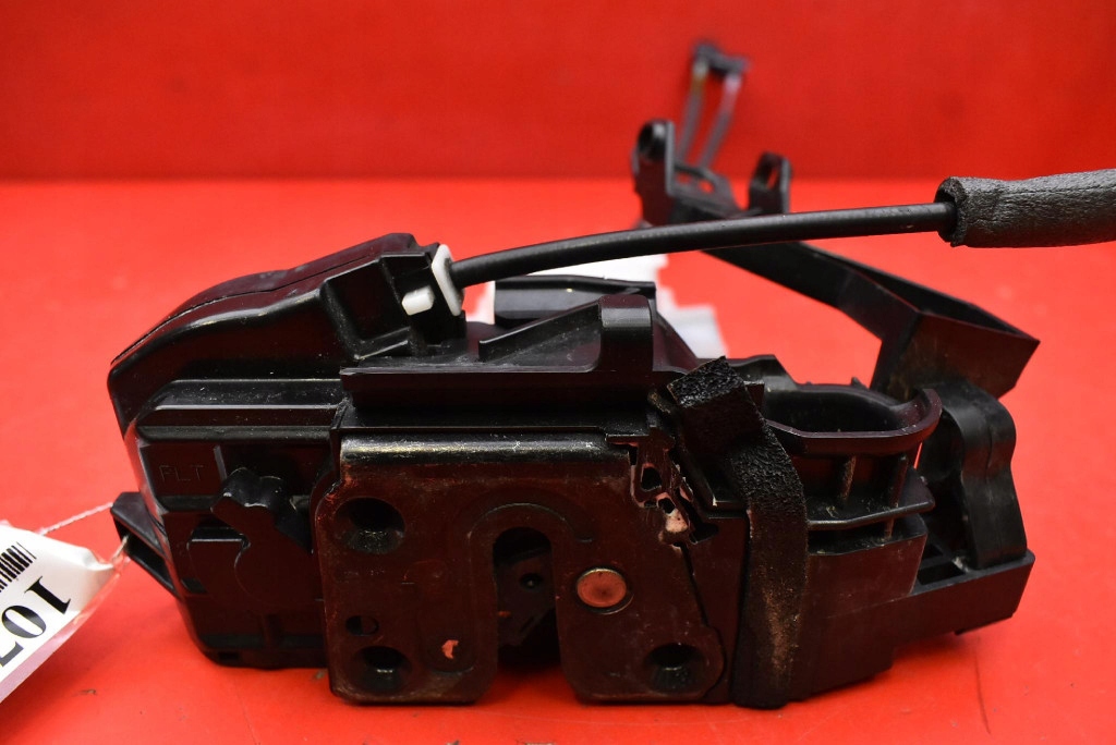 lock door left front front EU 81310-2M000 HYUNDAI GENESIS and COUPE 08-12