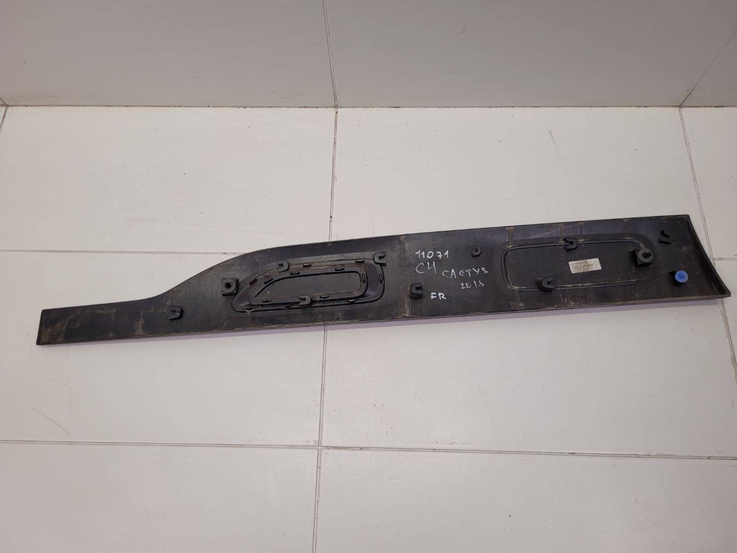 moulding door front right side Citroen C4 Cactus 2016 9823415577