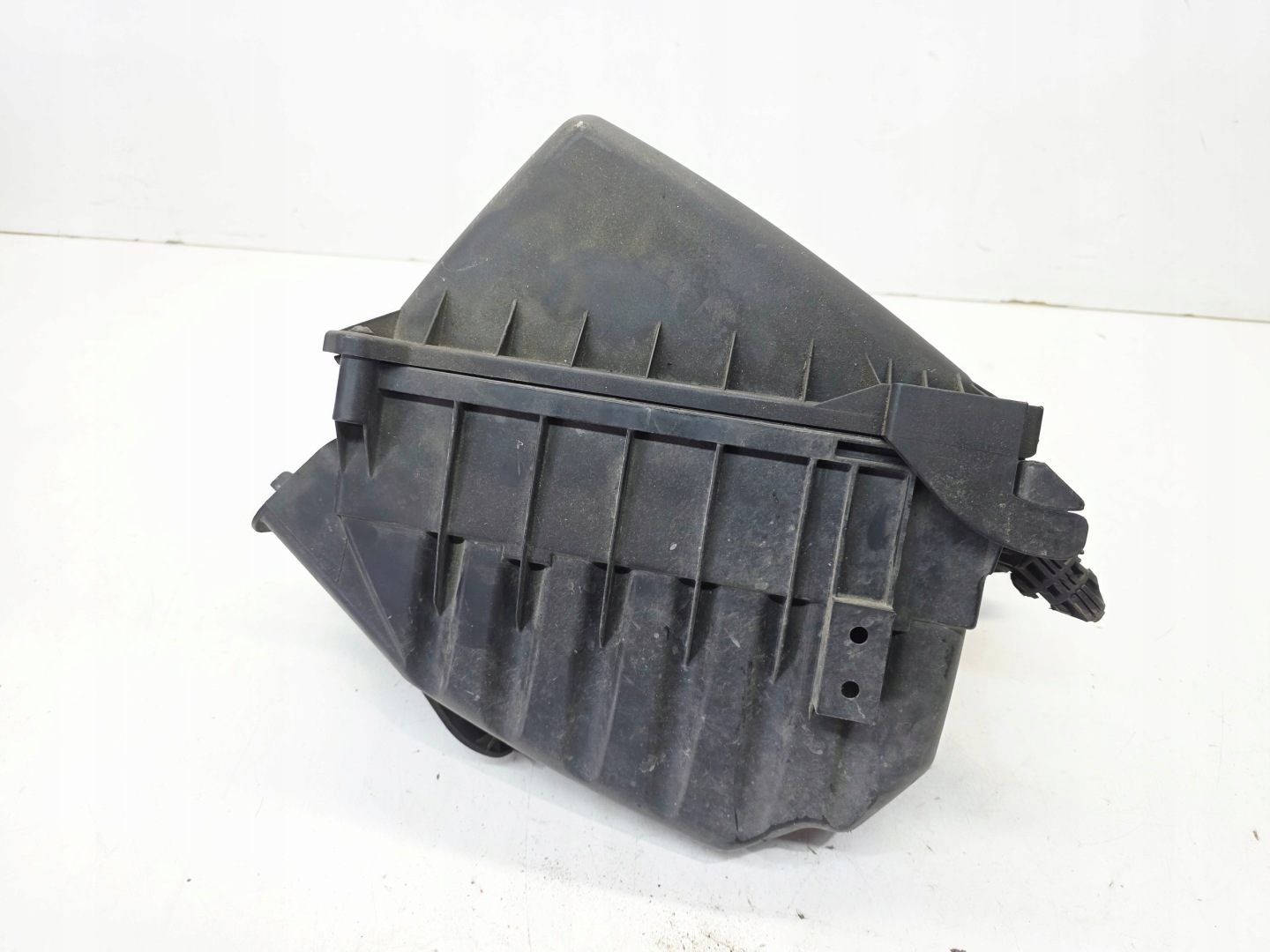 Gehäuse filter luft AUDI A4 B7 2.7 3.0 TDI 059133835G