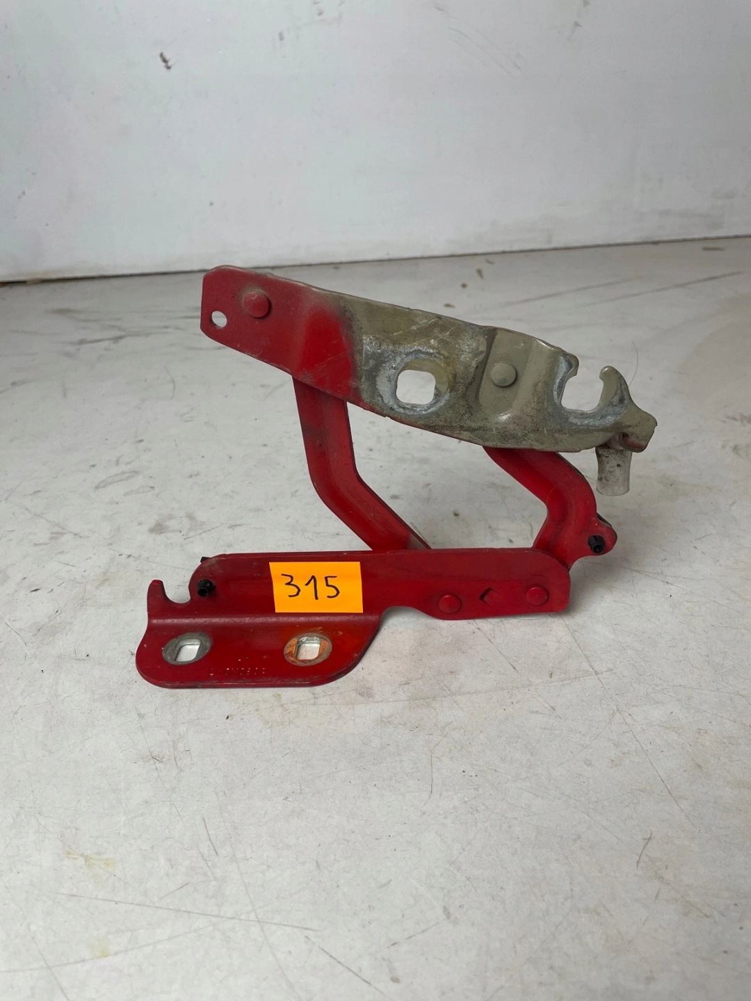 hinge bonnets front front left Ford Fiesta MK7