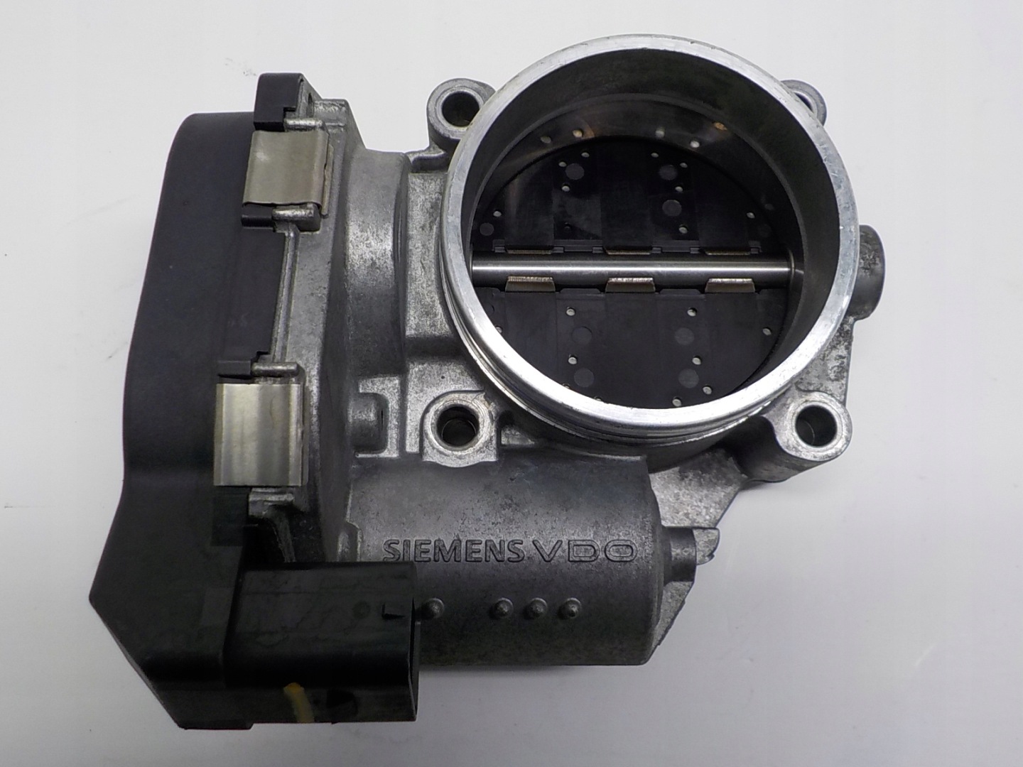 BMW X1 E84 N46 1 E81 N43 2.0 Valvola a farfalla 7561066
