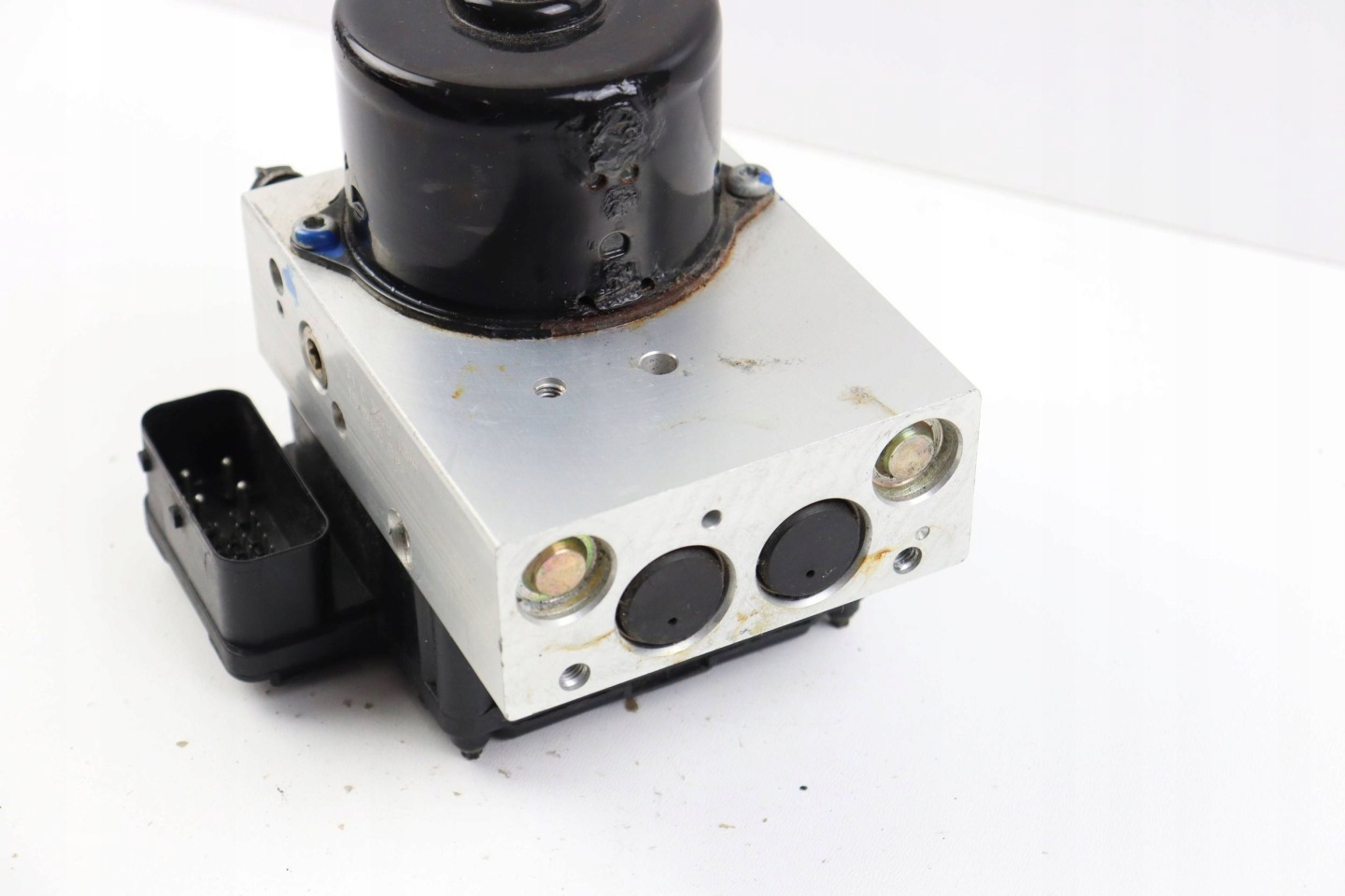 BMW 3 E46 pump control unit ABS 6751767 6751768