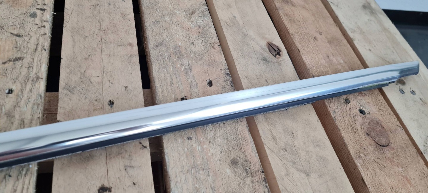 A4 B9 8W moulding dust door left left front CHROM 8W0853283B