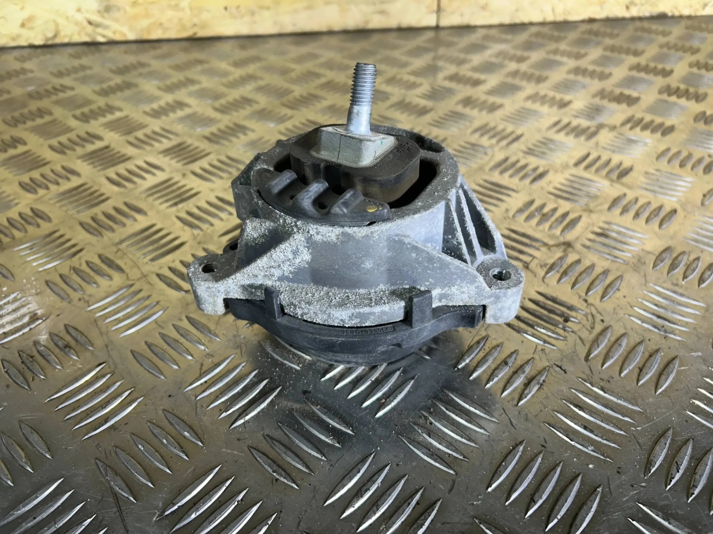 console / engine mount right BMW 4 F32 F33 2015 6787658