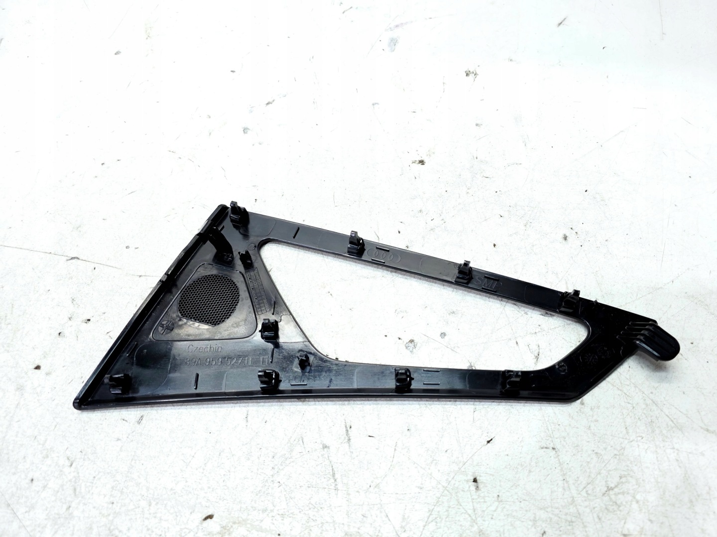 moulding DEKOR door SONOS left rear part AUDI Q4 E-TRON 89A959527B
