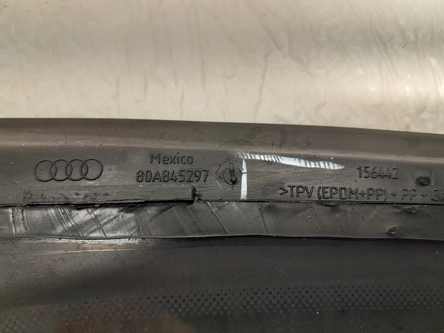 AUDI Q5 80A window side bodywork left 80A845297J