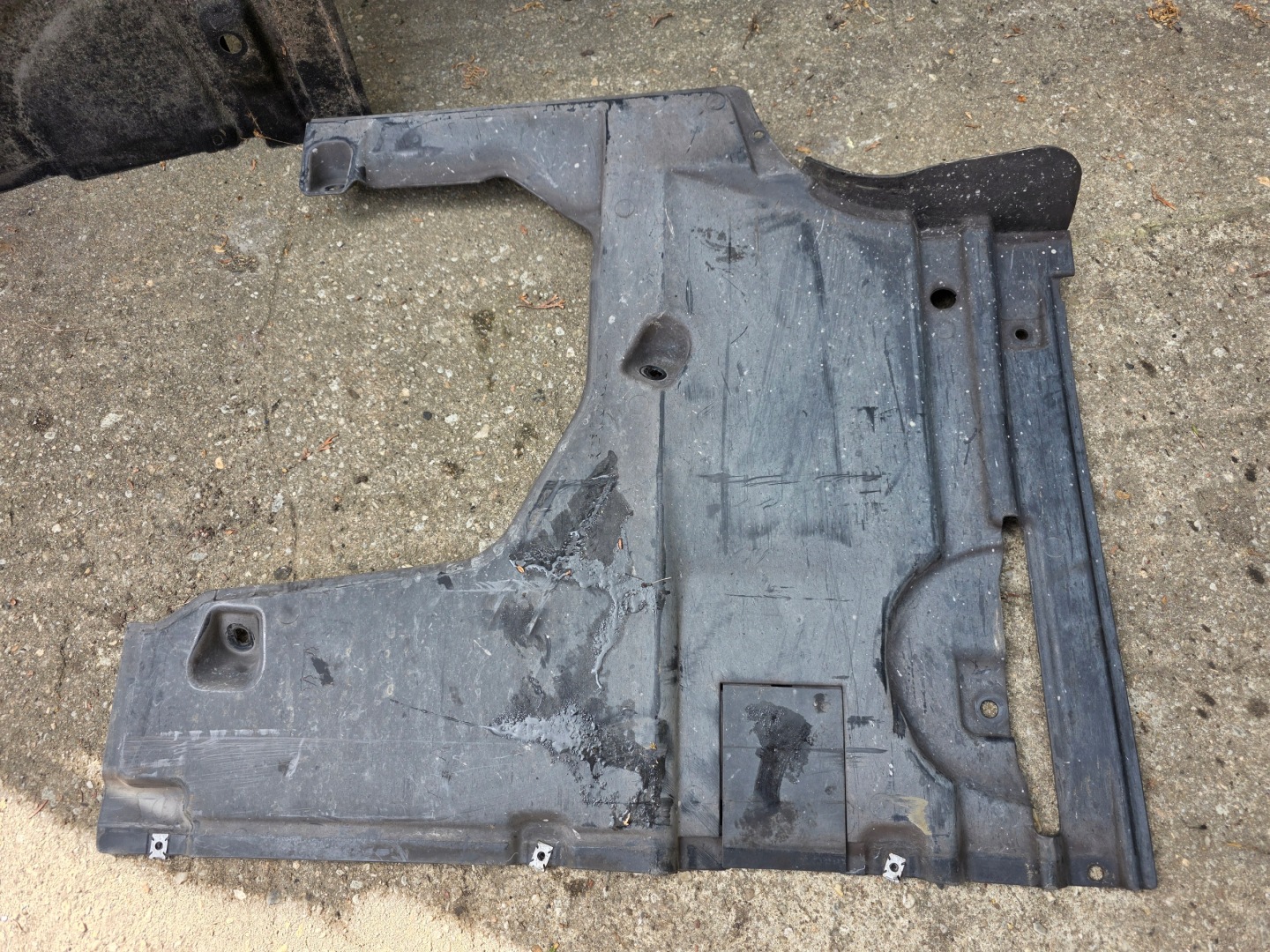 cover chassis right covers below AUTO AUDI Q5 II FY 80A KOMPLET