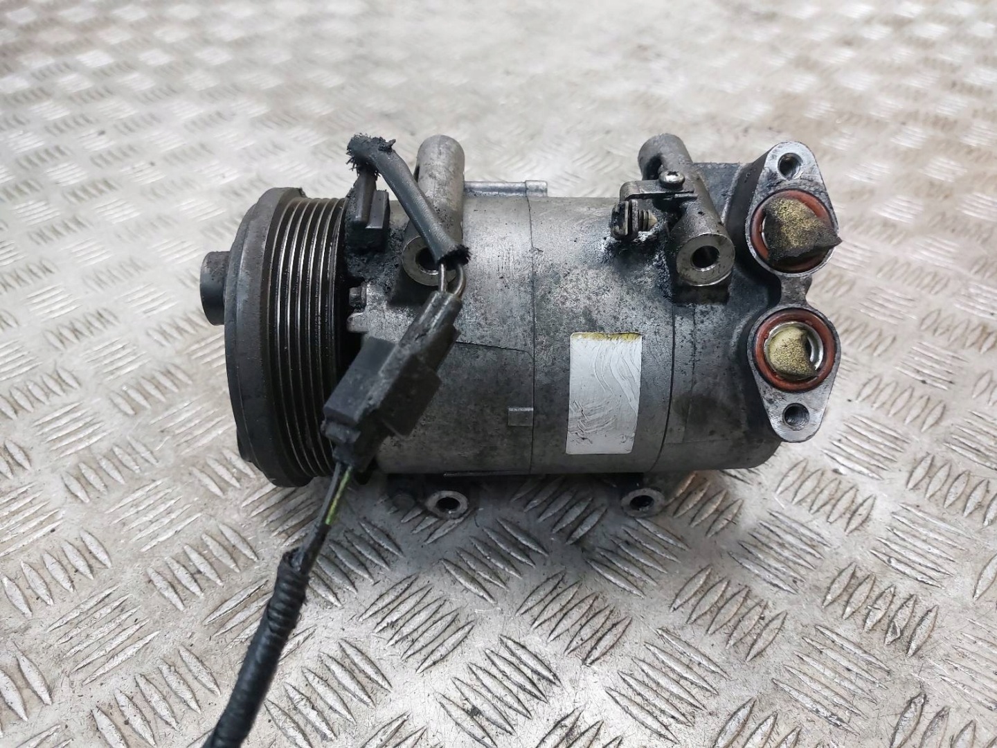 compressor compressor; of the air conditioning FORD C-MAX and 1.6 TDCI