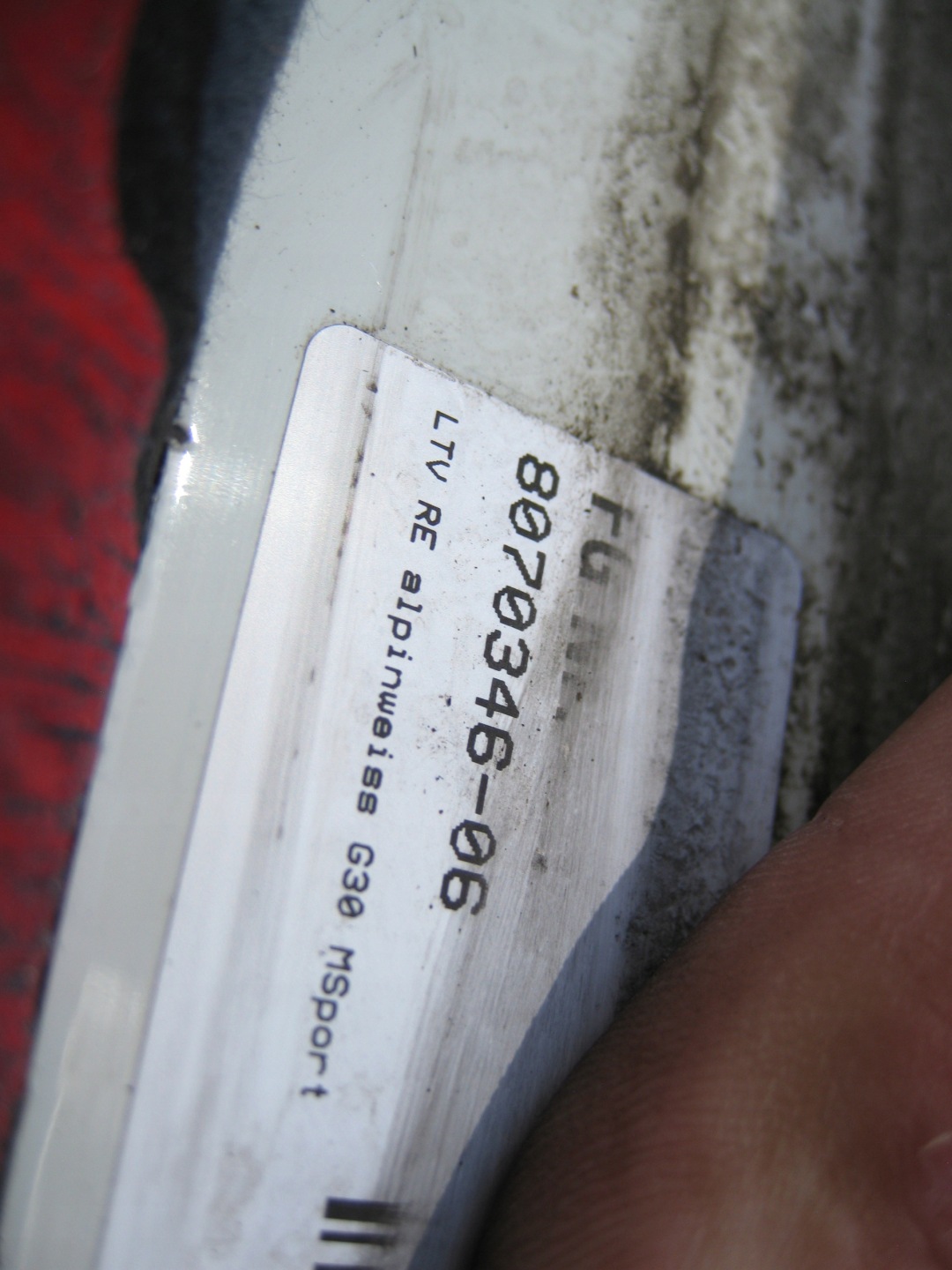 BMW 5 G30 3.0D 19R m-packet moulding threshold right 8064744