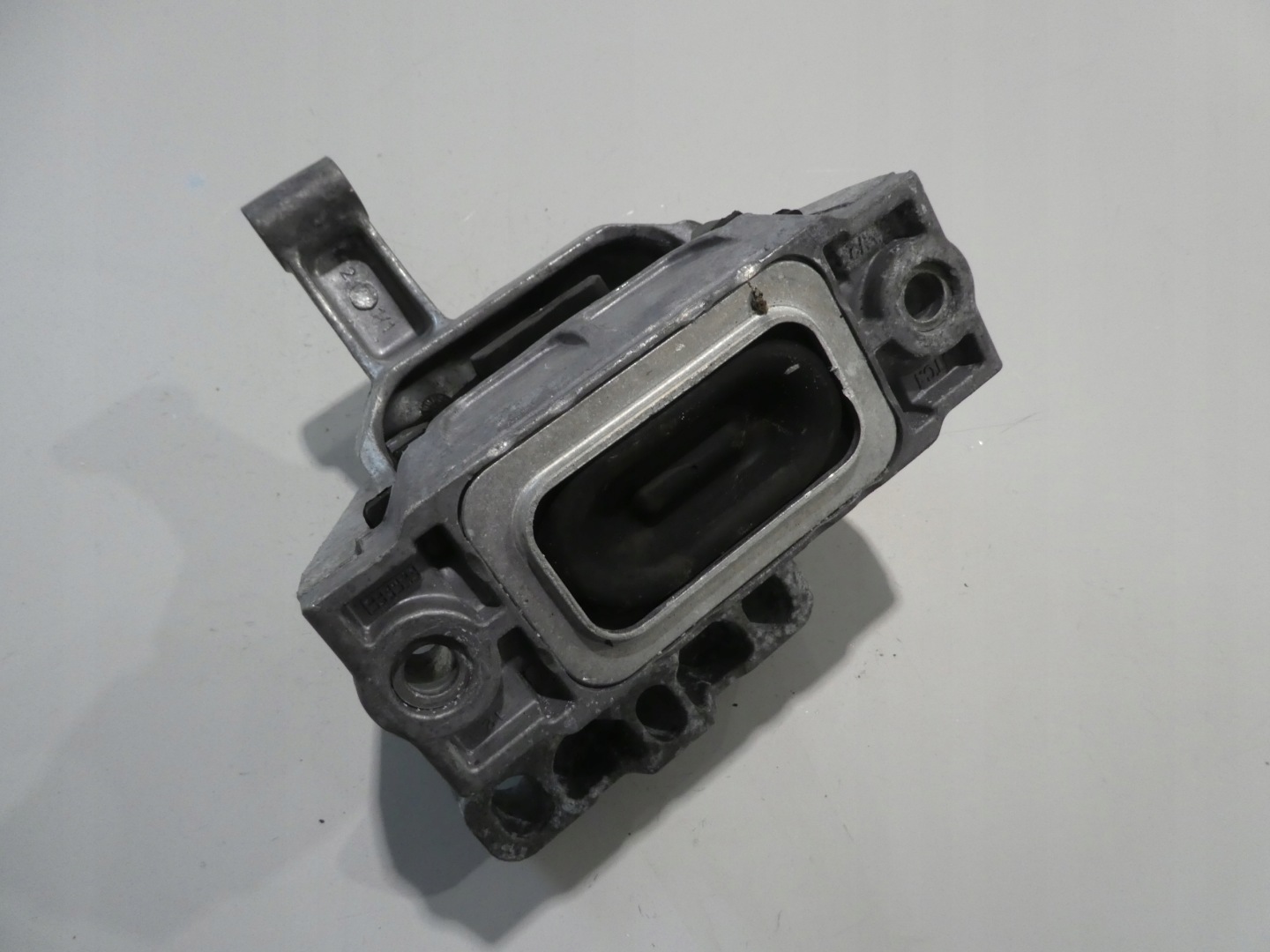 VW AUDI SKODA 2.0 TDI engine mount 5N0199262L